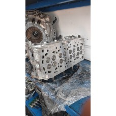 Nissan skystar yd25 silindir kapağı  