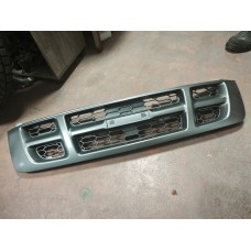 Isuzu d max euro3 4x2 yan sanyi yeni ön panjur Isuzu d max euro3 4x2 yan sanyi yeni ön panjur