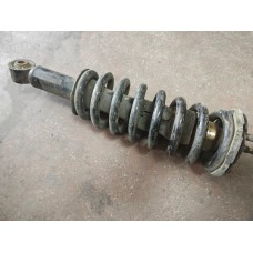 Isuzu d max euro5 çıkma orjinal ön amortisör ve helezon yayı Isuzu d max euro5 çıkma orjinal ön amortisör ve helezon yayı