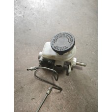 Isuzu d max euro5 çıkma orjinal üst fren merkezi Isuzu d max euro5 çıkma orjinal üst fren merkezi