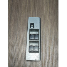 Nissan navara çıkma orjinal d40 sol ön dörtlü cam düğmesi Nissan navara çıkma orjinal d40 sol ön dörtlü cam düğmesi