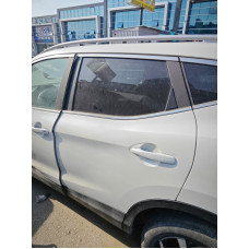 Nissan qashqai çıkma orjinal sol arka kapı inci beyaz Nissan qashqai çıkma orjinal sol arka kapı inci beyaz