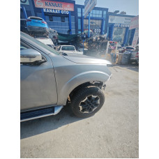 Nissan navara çıkma orjinal euro6 solön çamurluk