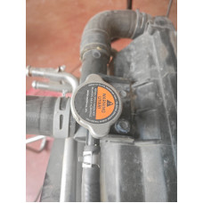 Nissan navara çıkma orjinal radyatör su dolum boğazı Nissan navara çıkma orjinal radyatör su dolum boğazı