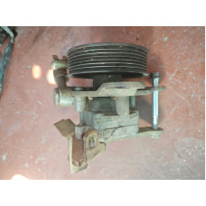 Nissan navara ys23 çıkma orjinal direksiyon yağ pompası Nissan navara ys23 çıkma orjinal direksiyon yağ pompası