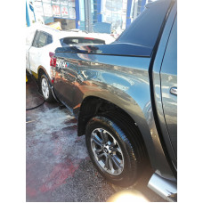 Mitsubishi l200 çıkma orjinal 2023 sağ arka çamurluk Mitsubishi l200 çıkma orjinal 2023 sağ arka çamurluk