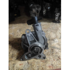 Reneault çıkma orjinal 1,6 dizel motor vakum pompası Reneault çıkma orjinal 1,6 dizel motor vakum pompası