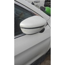 Nissan qashqai 2022 model çıkma orijinal sağ ön dikiz aynası Nissan qashqai 2022 model çıkma orijinal sağ ön dikiz aynası