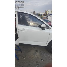 Mitsubishi l200 Çıkma orijinal 4n15 2015-2020 sağ ön kapı Mitsubishi l200 Çıkma orijinal 4n15 2015-2020 sağ ön kapı