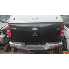 Mitsubishi l200 Çıkma orijinal 4n15 2015-2020 arka bagaj kapağı Mitsubishi l200 Çıkma orijinal 4n15 2015-2020 arka bagaj kapağı
